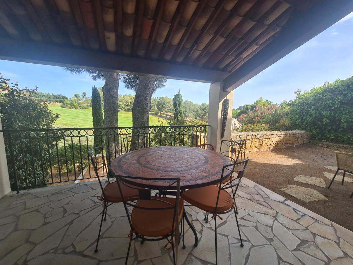Superbe Villa-Domaine Avec Golf Piscine Et Tennis Saint-Cyr-sur-Mer Exterior photo