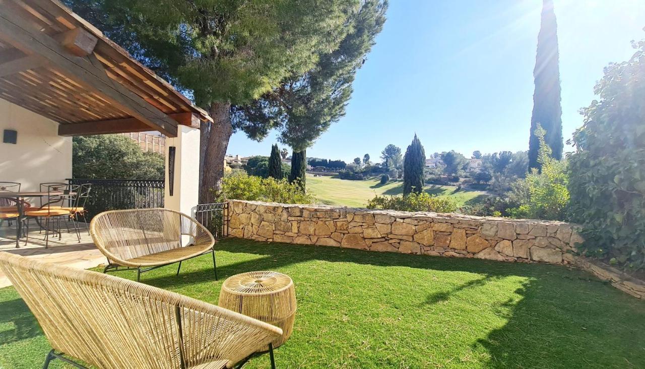Superbe Villa-Domaine Avec Golf Piscine Et Tennis Saint-Cyr-sur-Mer Exterior photo