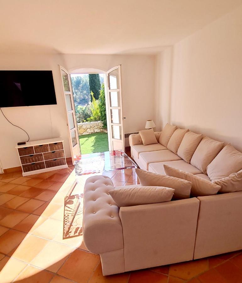 Superbe Villa-Domaine Avec Golf Piscine Et Tennis Saint-Cyr-sur-Mer Exterior photo